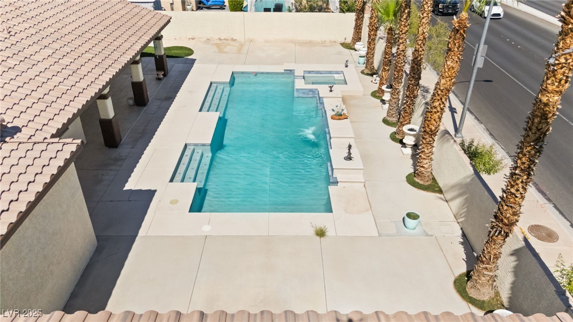 3064 Azure Bay Street