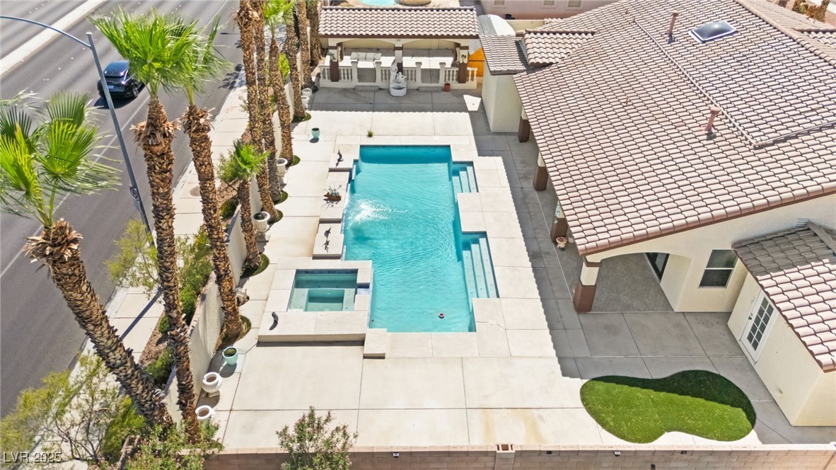 3064 Azure Bay Street