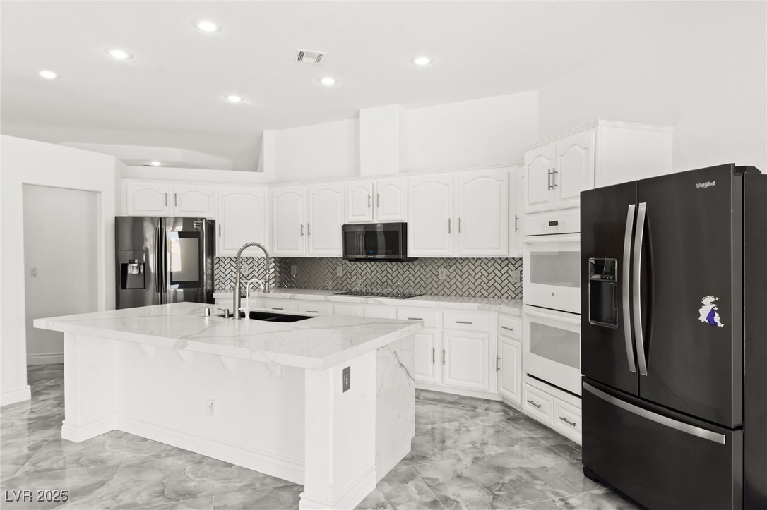 3064 Azure Bay Street