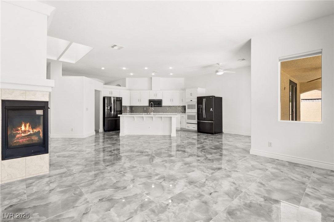 3064 Azure Bay Street