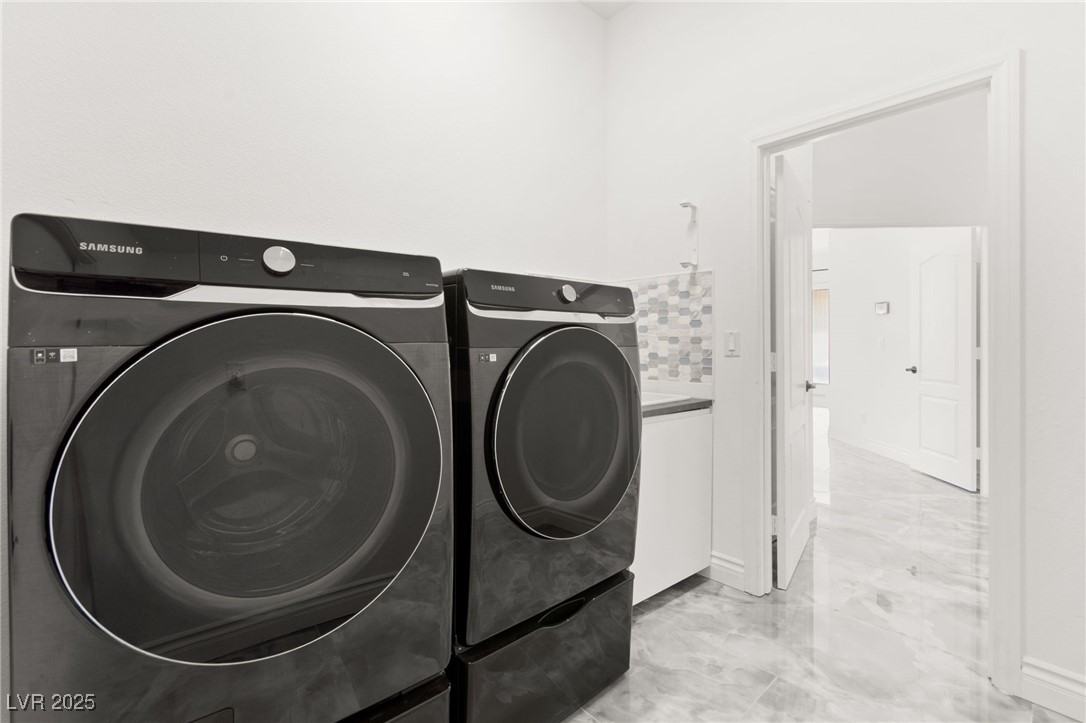 3064 Azure Bay Street