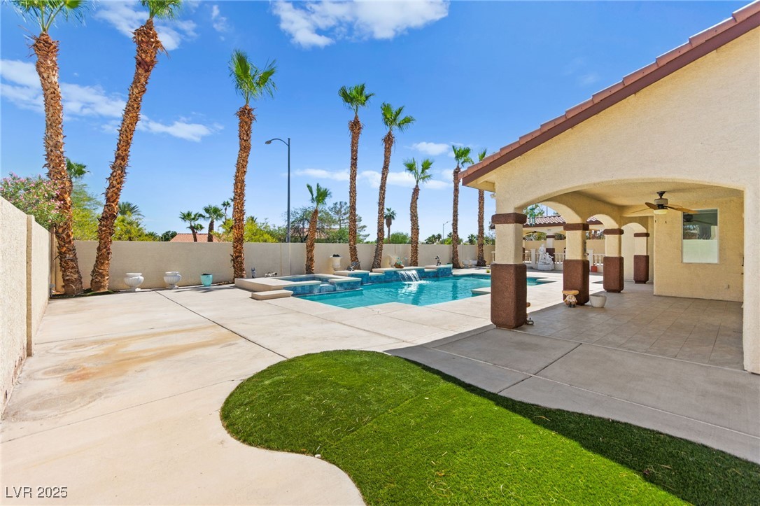 3064 Azure Bay Street