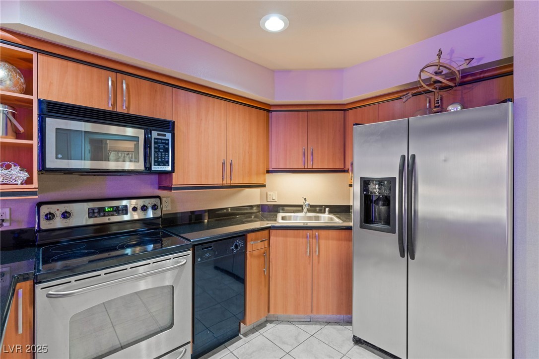 211 East Flamingo Road 803