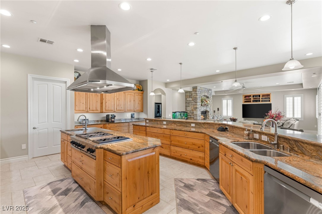 1383 Opal Valley Street