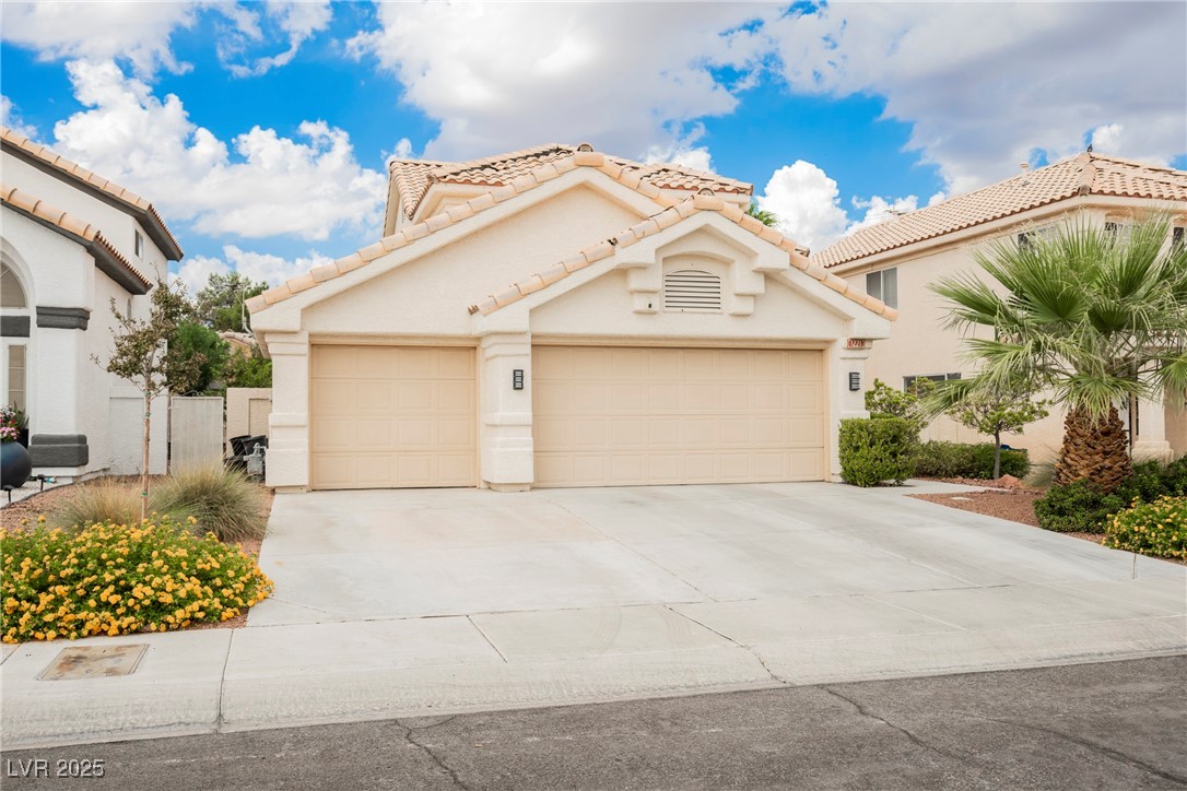 1221 Lucia Drive