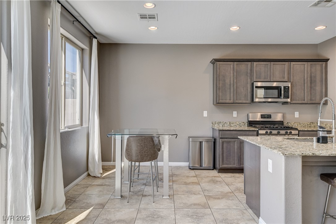 9273 Blue Agate Street