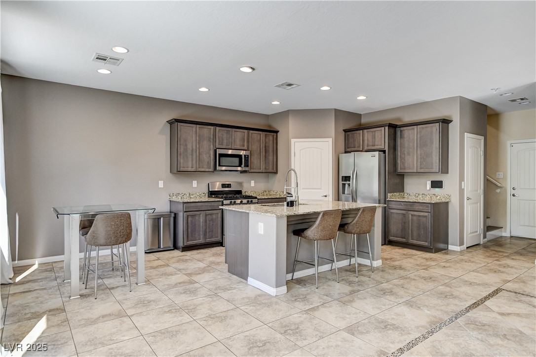 9273 Blue Agate Street