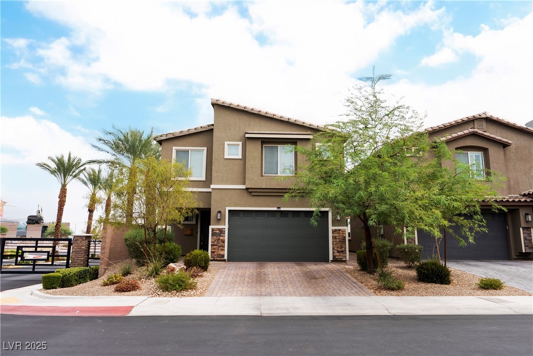 9238 Bluemist Falls Street
