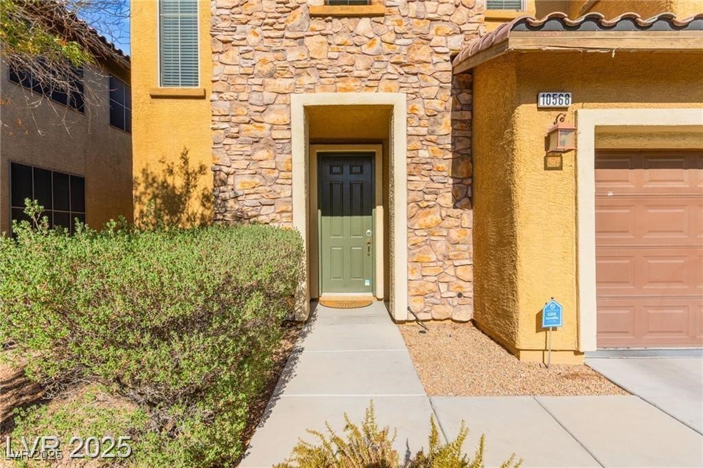 10568 Peach Creek Street