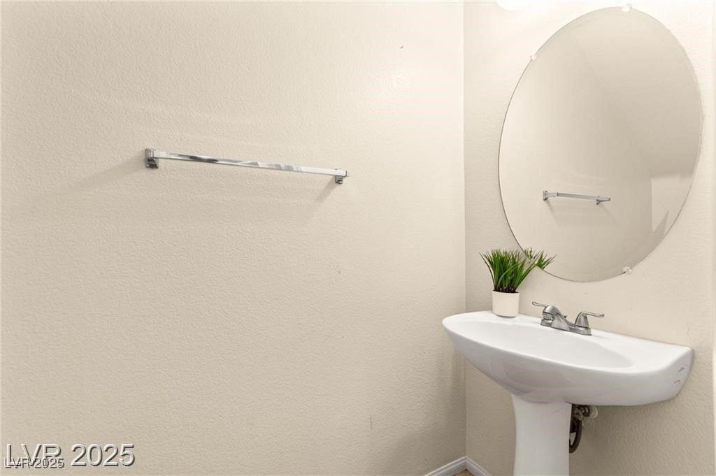 10568 Peach Creek Street