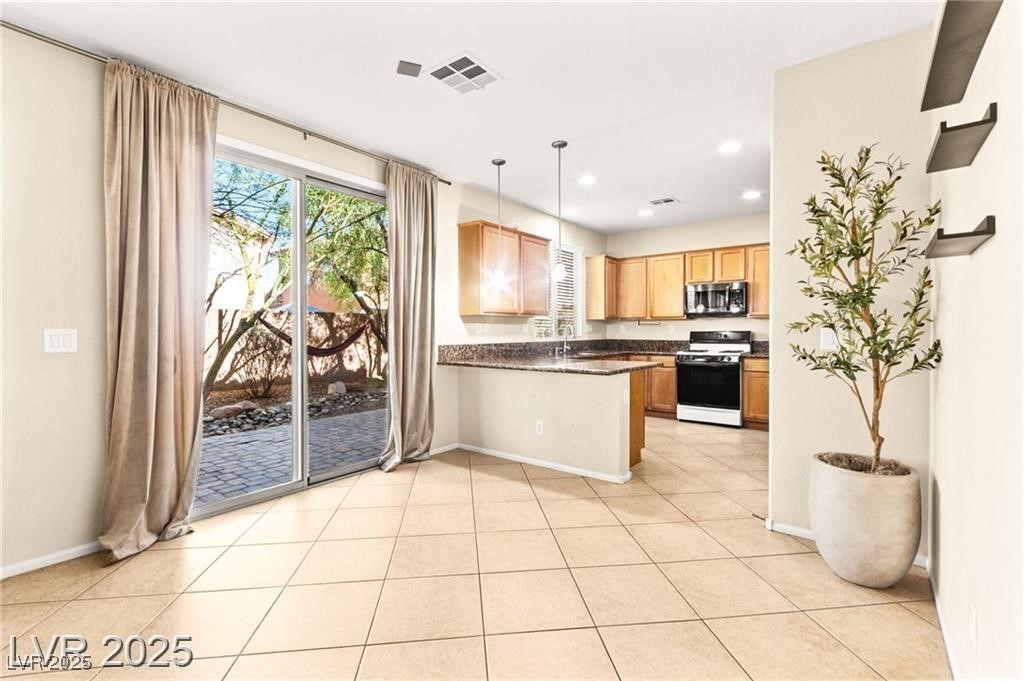 10568 Peach Creek Street