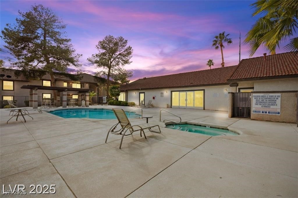 2606 South Durango Drive 276