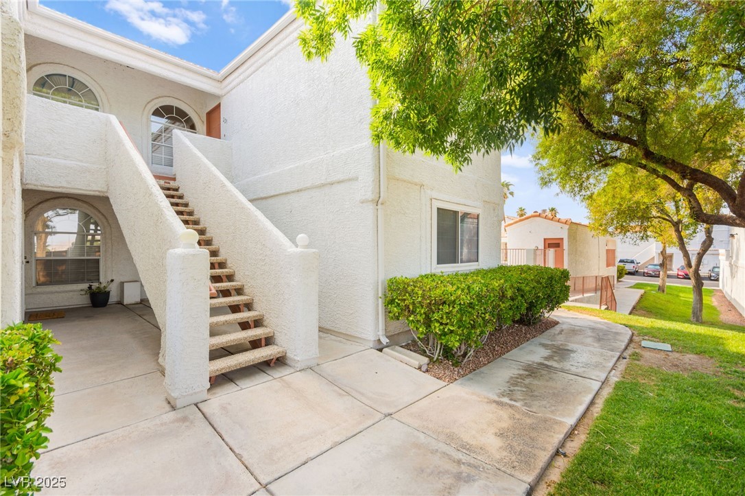 1800 Edmond Street 229