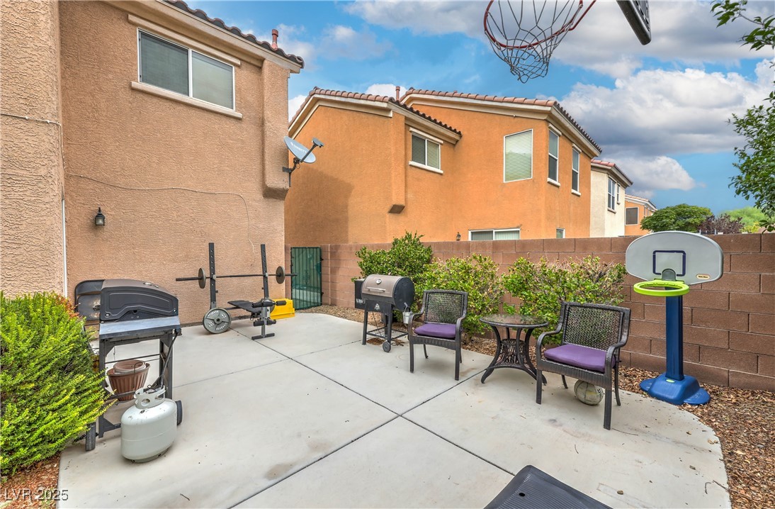 671 Port Talbot Avenue