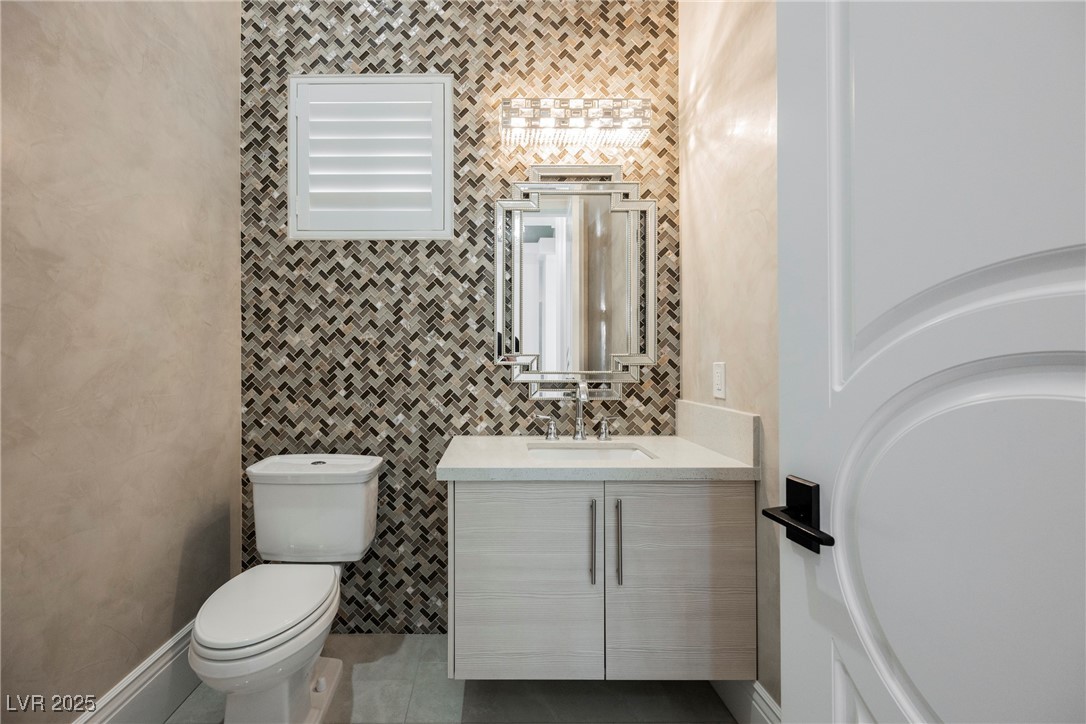 1721 South Tioga Way