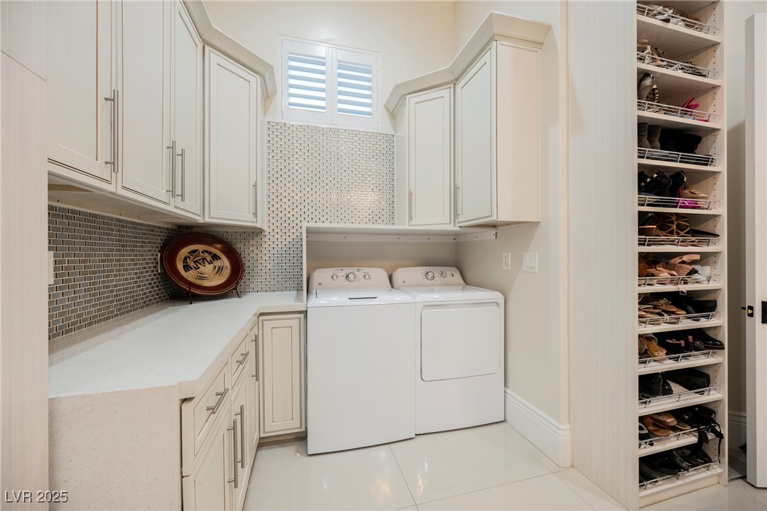 1721 South Tioga Way