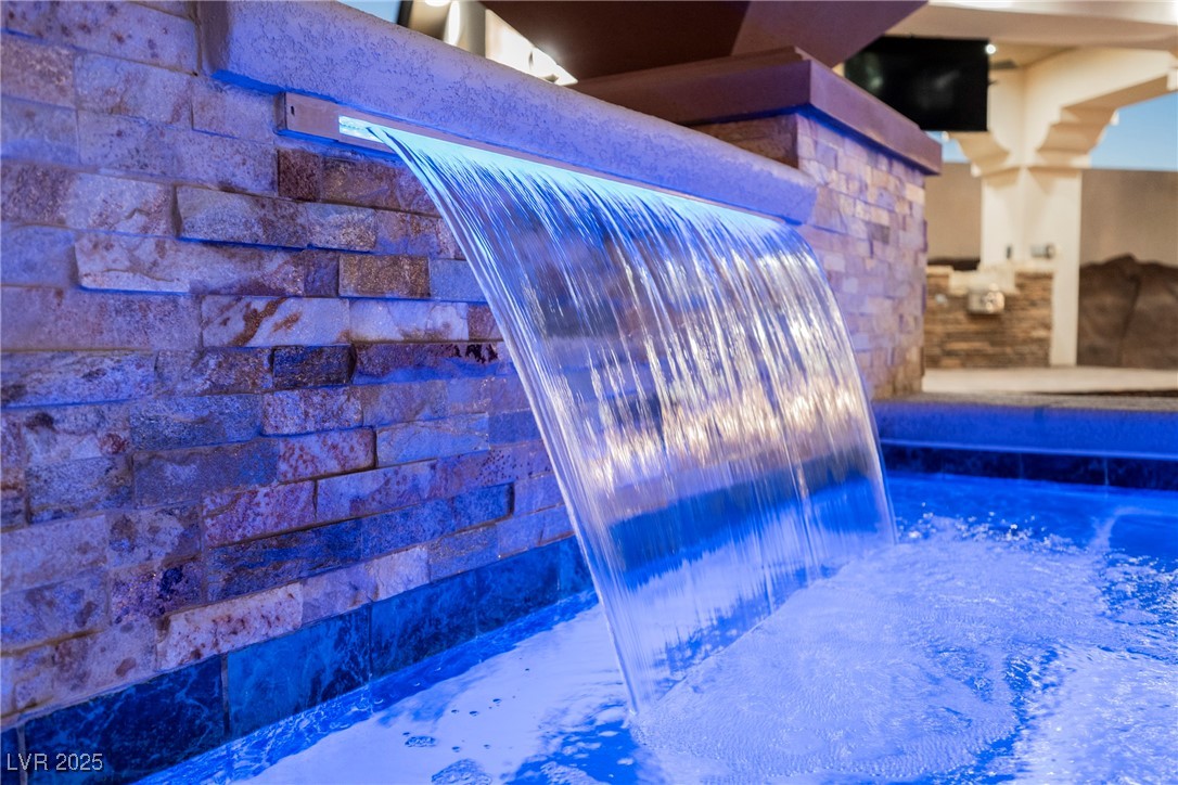 1721 South Tioga Way