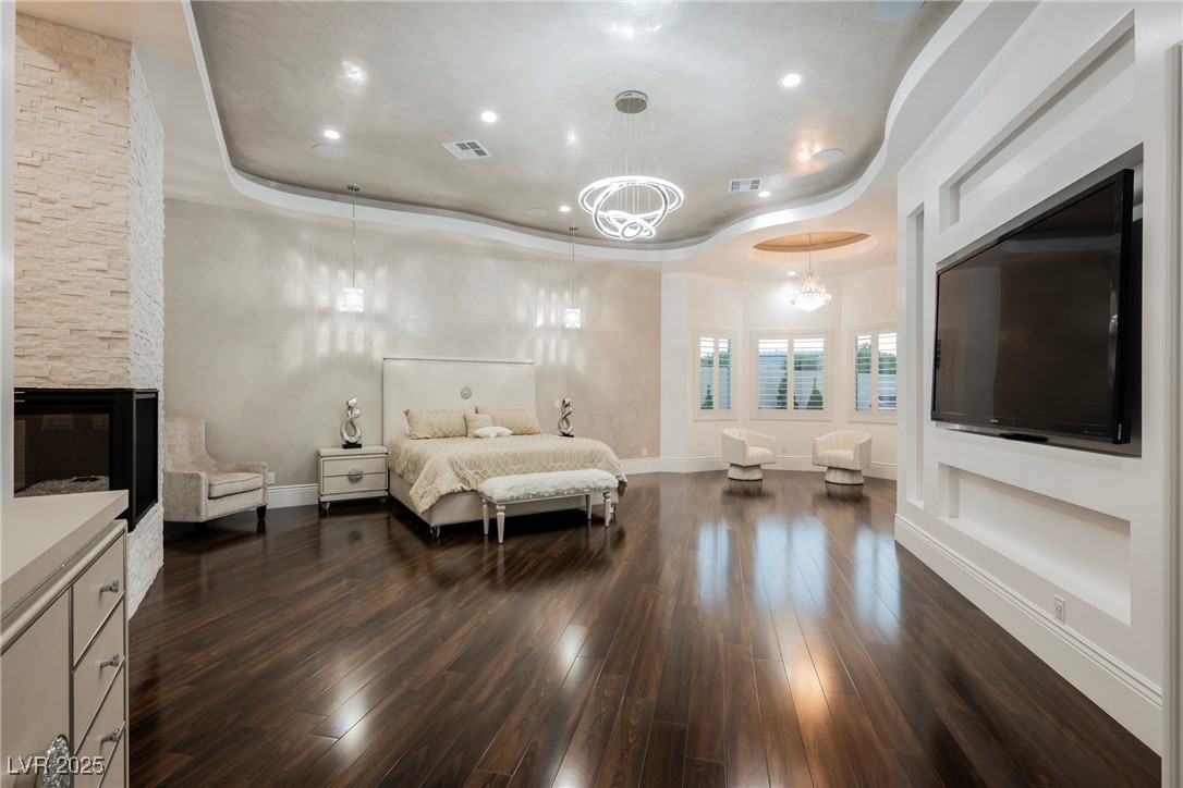 1721 South Tioga Way