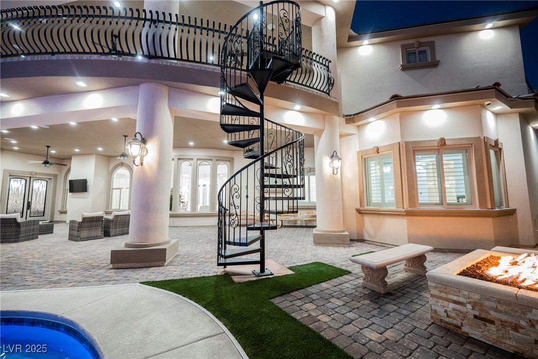 1721 South Tioga Way