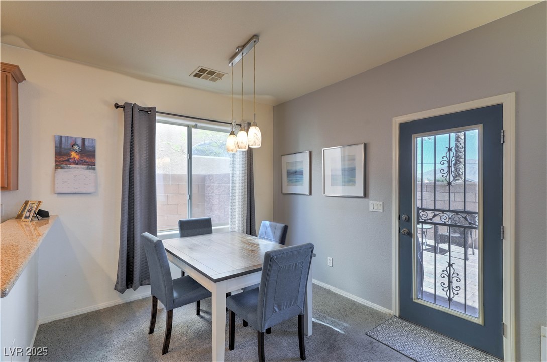 8216 Brilliant Pompon Place