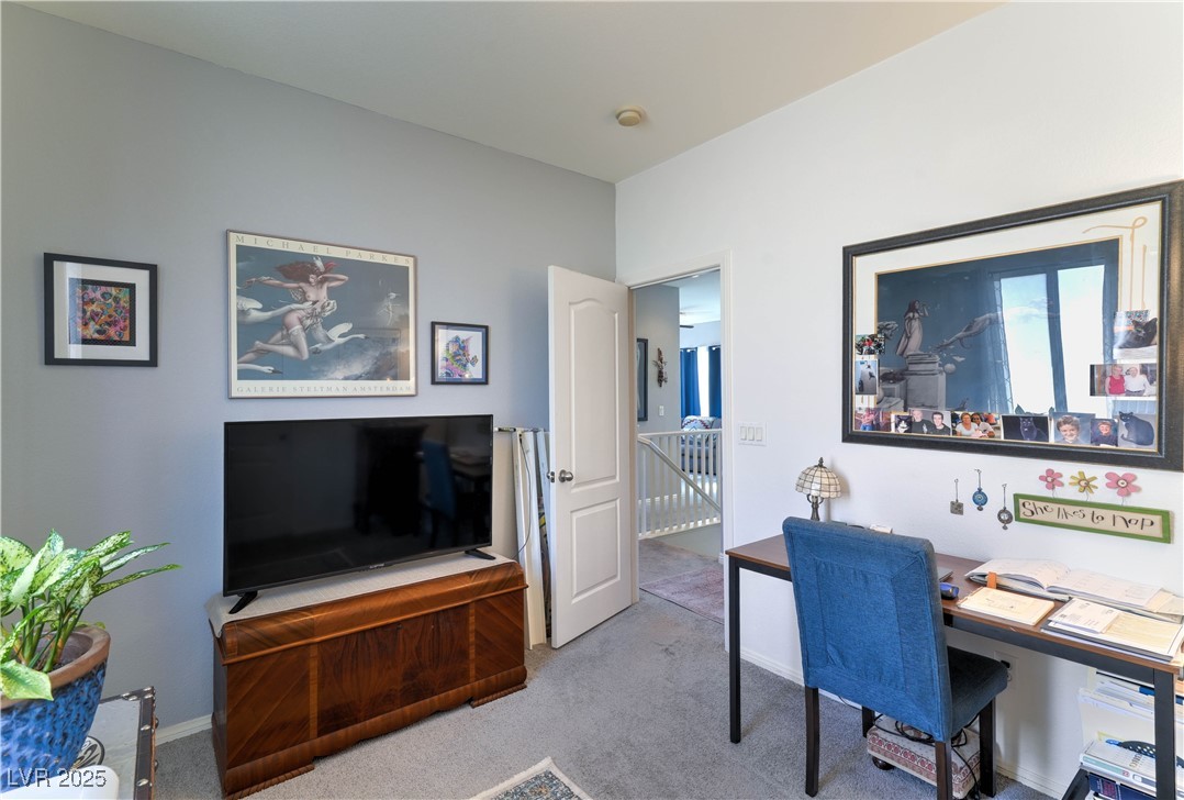 8216 Brilliant Pompon Place