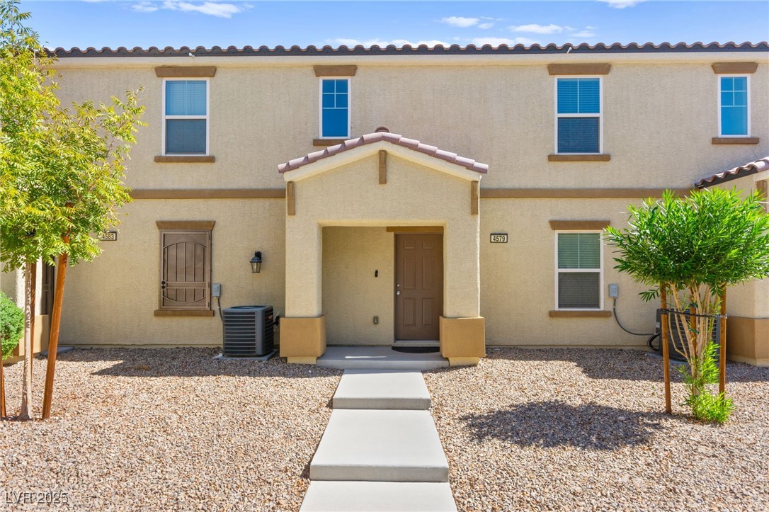 4579 Pencester Street