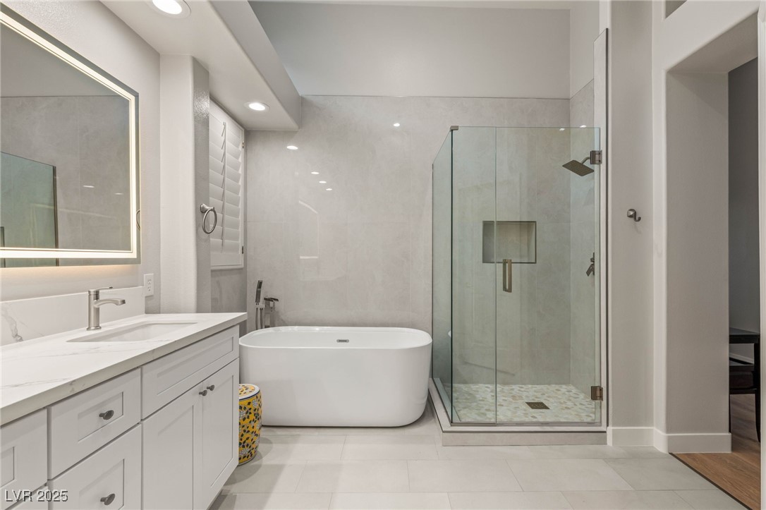 720 Sir James Bridge Way