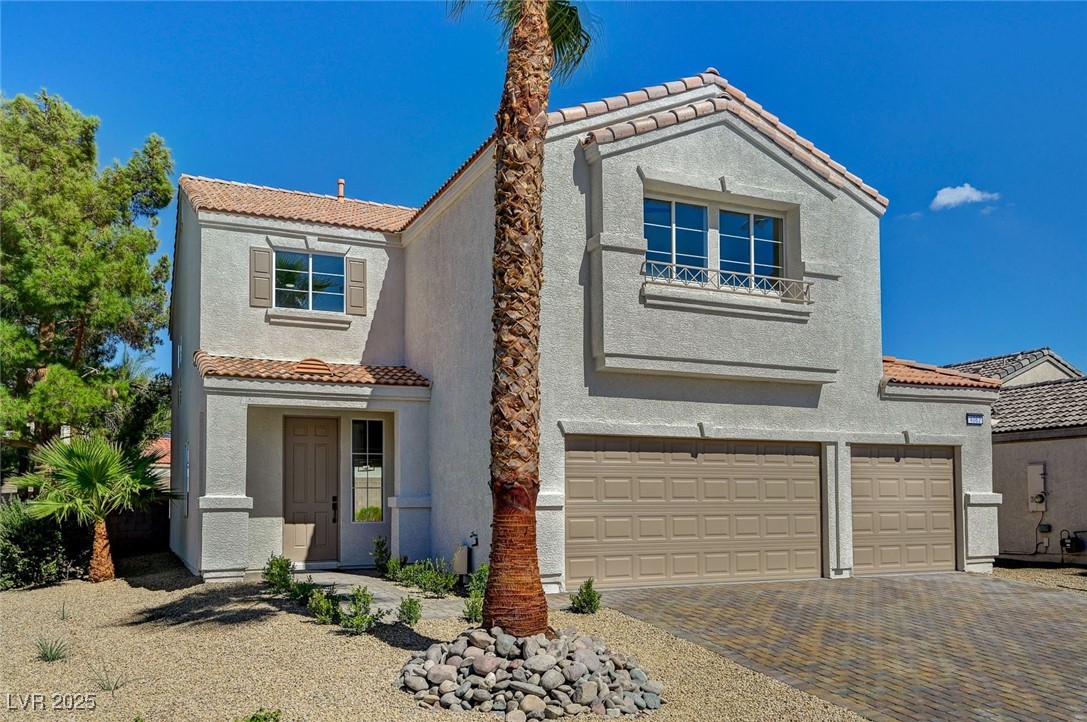 4062 West El Campo Grande Avenue