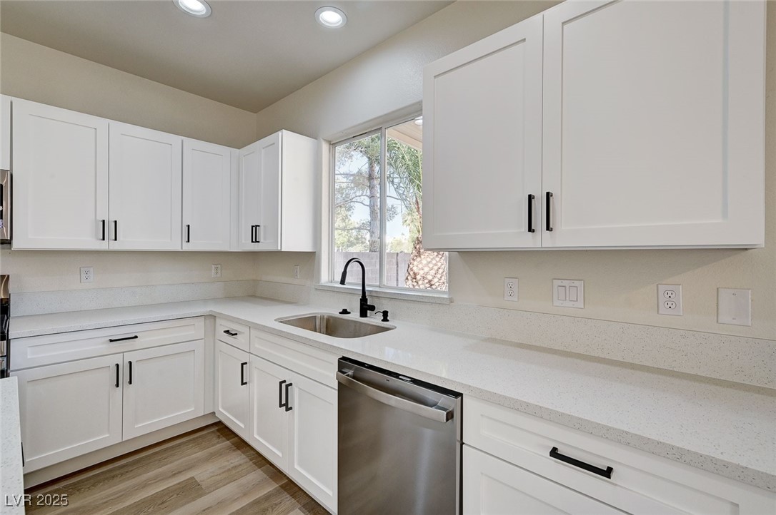 4062 West El Campo Grande Avenue