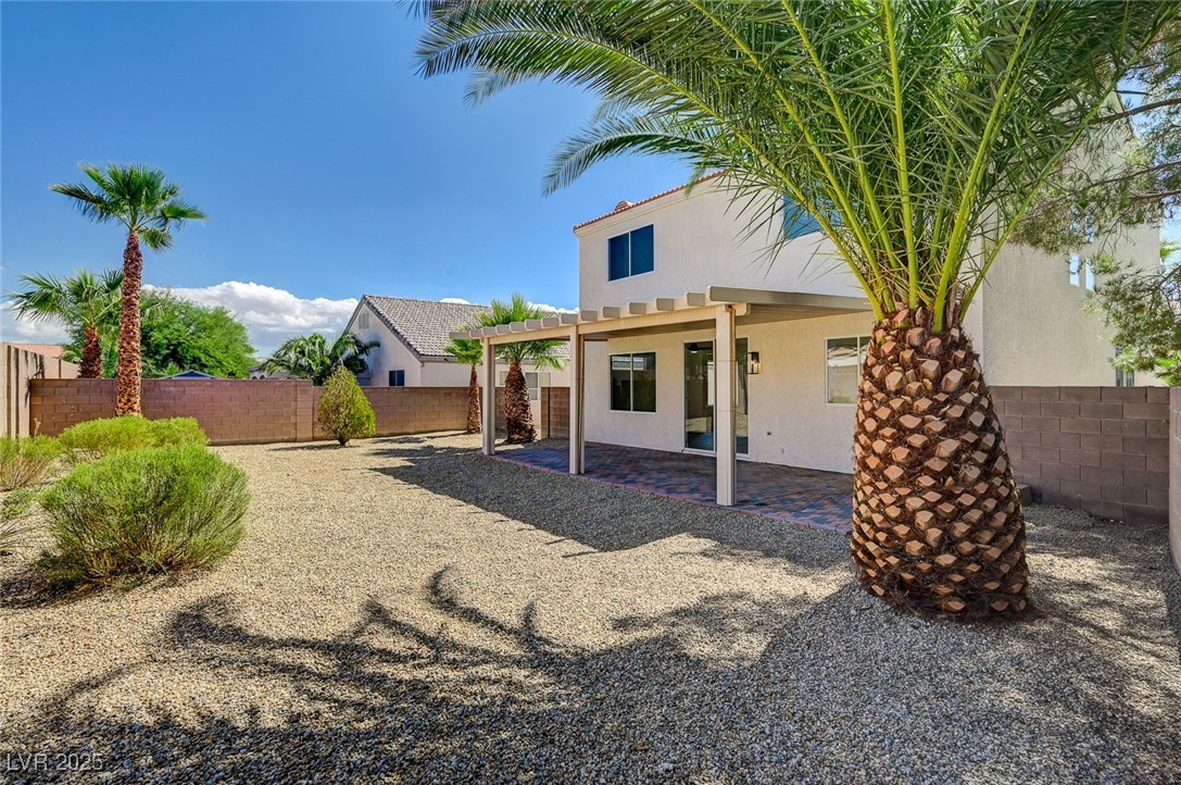 4062 West El Campo Grande Avenue