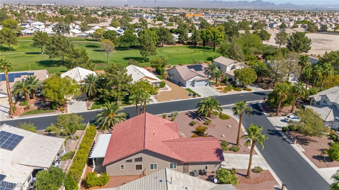 5245 Woodlawn Lane