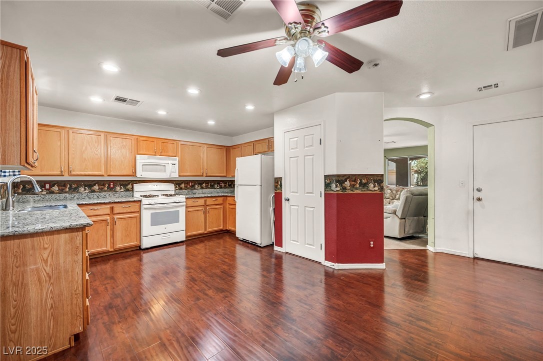 9165 Starling Wing Place