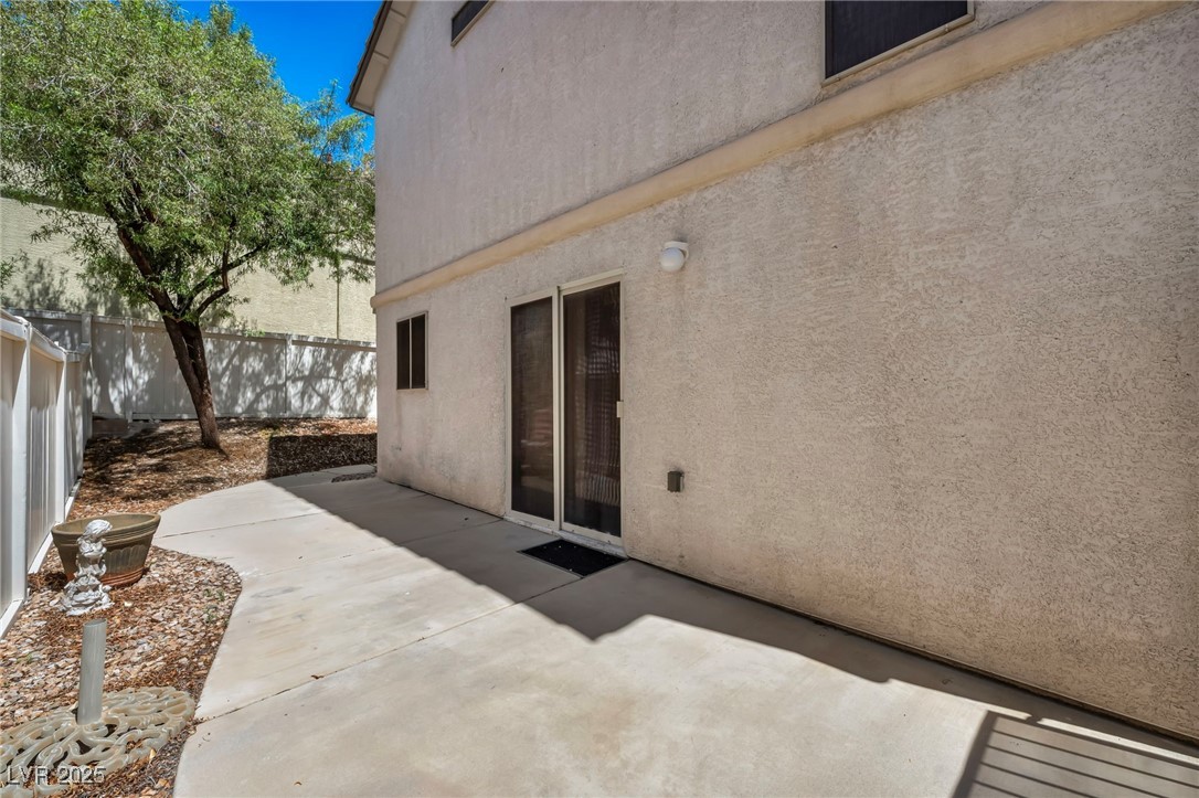 9165 Starling Wing Place