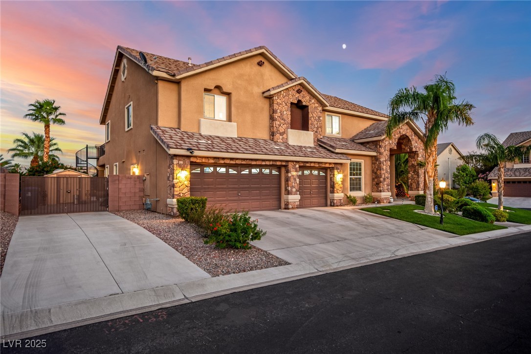 4736 Barcelona Ridge Court