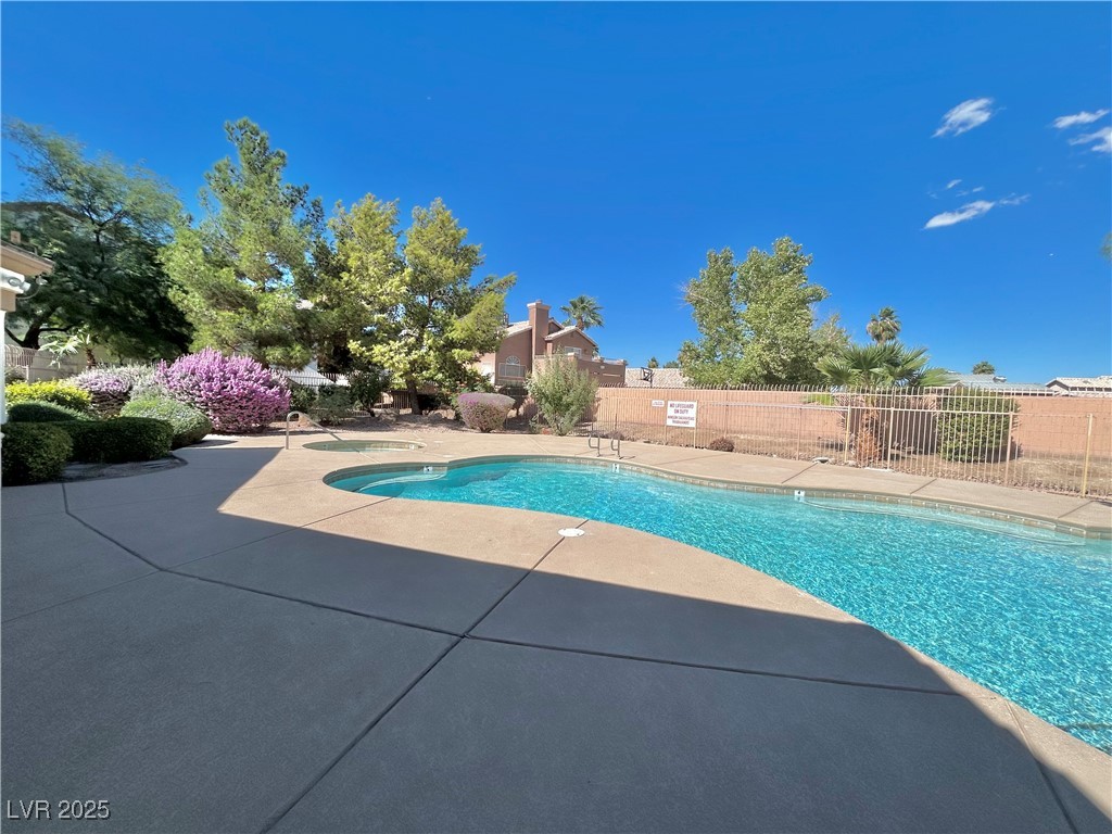 5650 East Sahara Avenue 2010