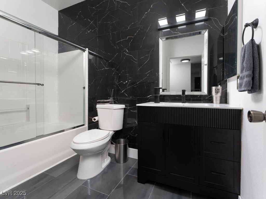 5650 East Sahara Avenue 2010