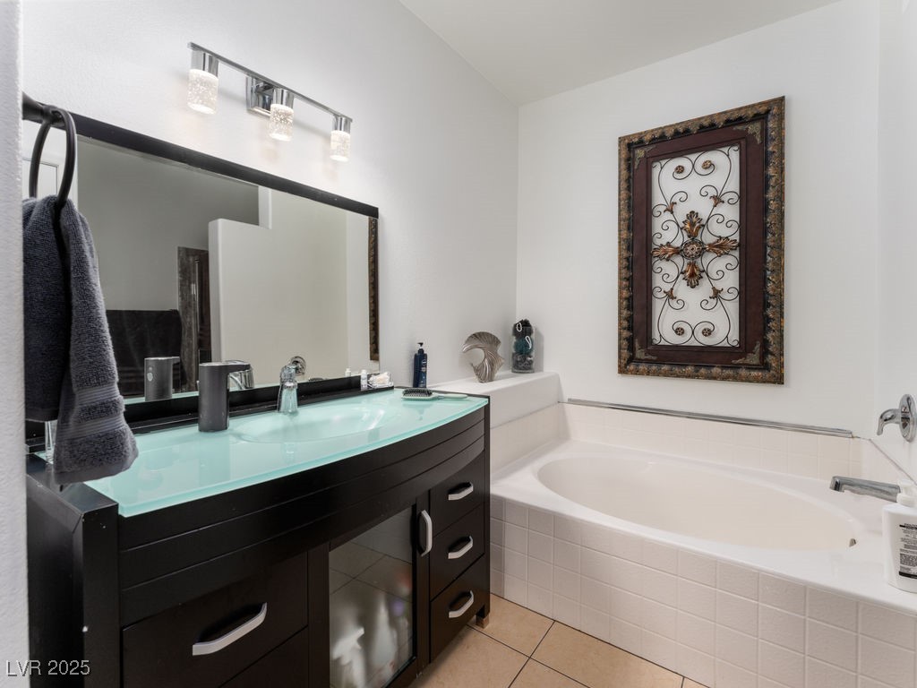 5650 East Sahara Avenue 2010