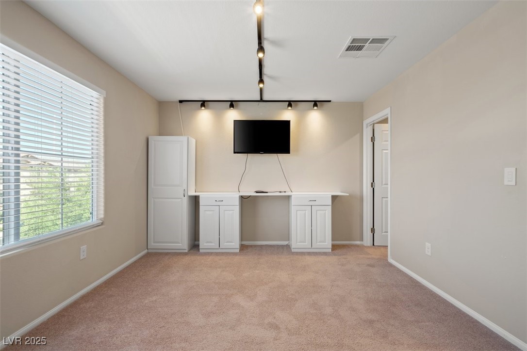 5640 Vermillion Ridge Street