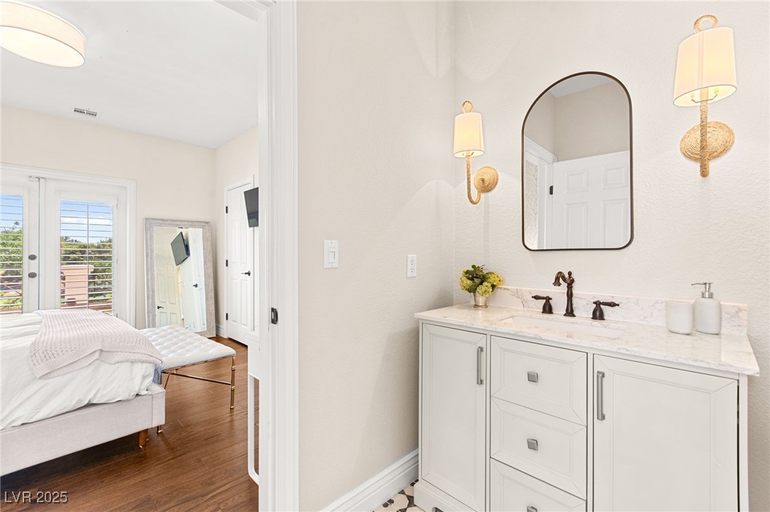 8901 Robinson Ridge Drive