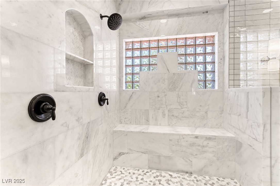 8901 Robinson Ridge Drive