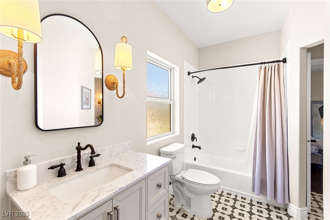 8901 Robinson Ridge Drive