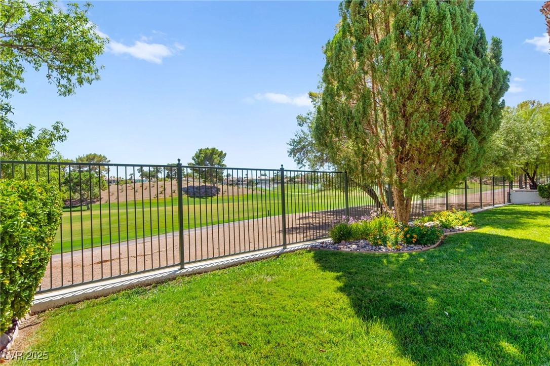 8901 Robinson Ridge Drive