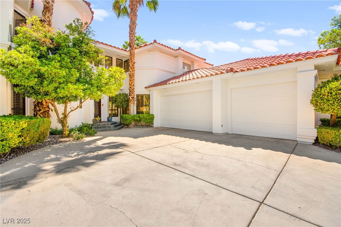 8901 Robinson Ridge Drive