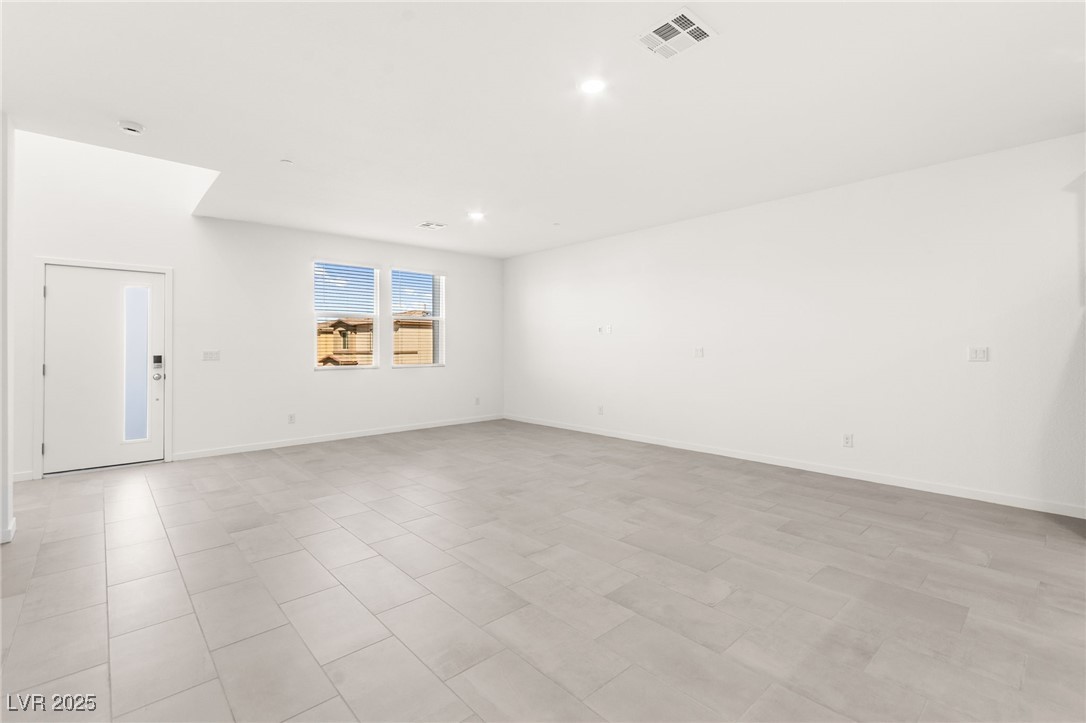 302 Walsh Peak Avenue