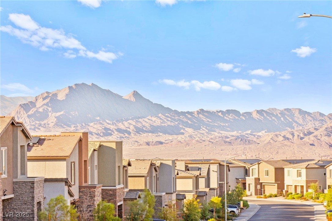 302 Walsh Peak Avenue