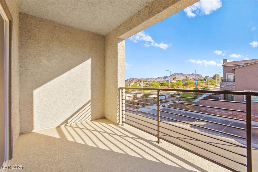 302 Walsh Peak Avenue