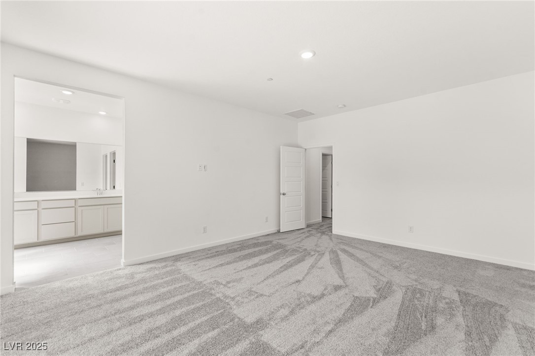 302 Walsh Peak Avenue