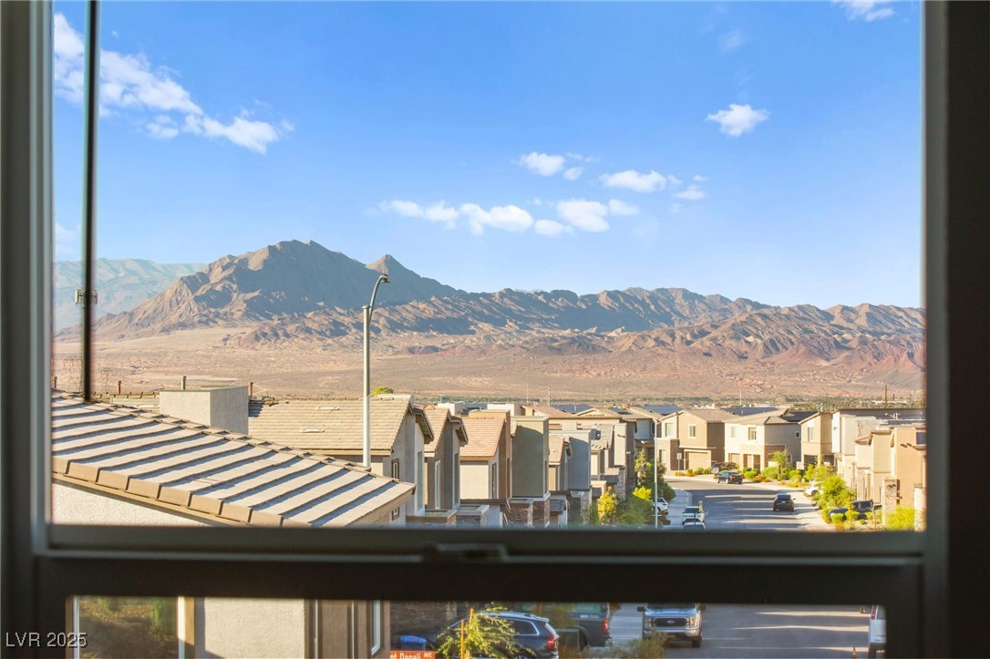 302 Walsh Peak Avenue