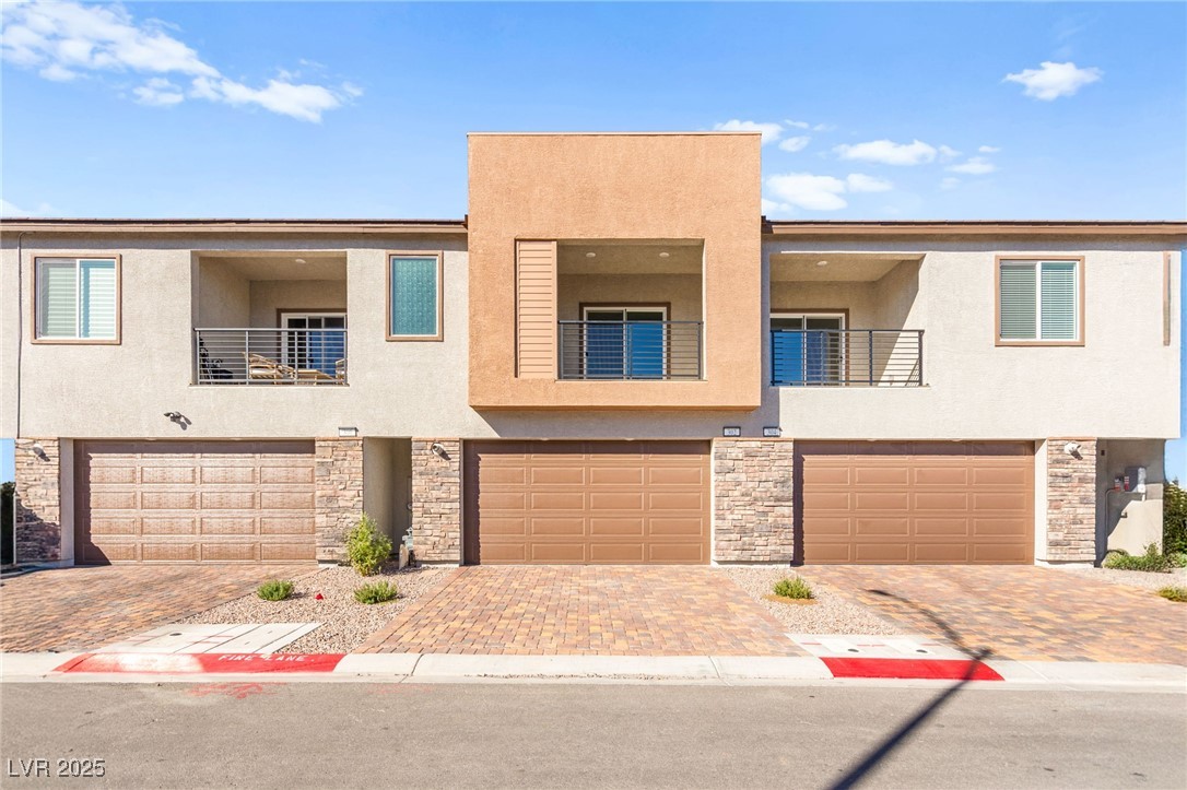 302 Walsh Peak Avenue