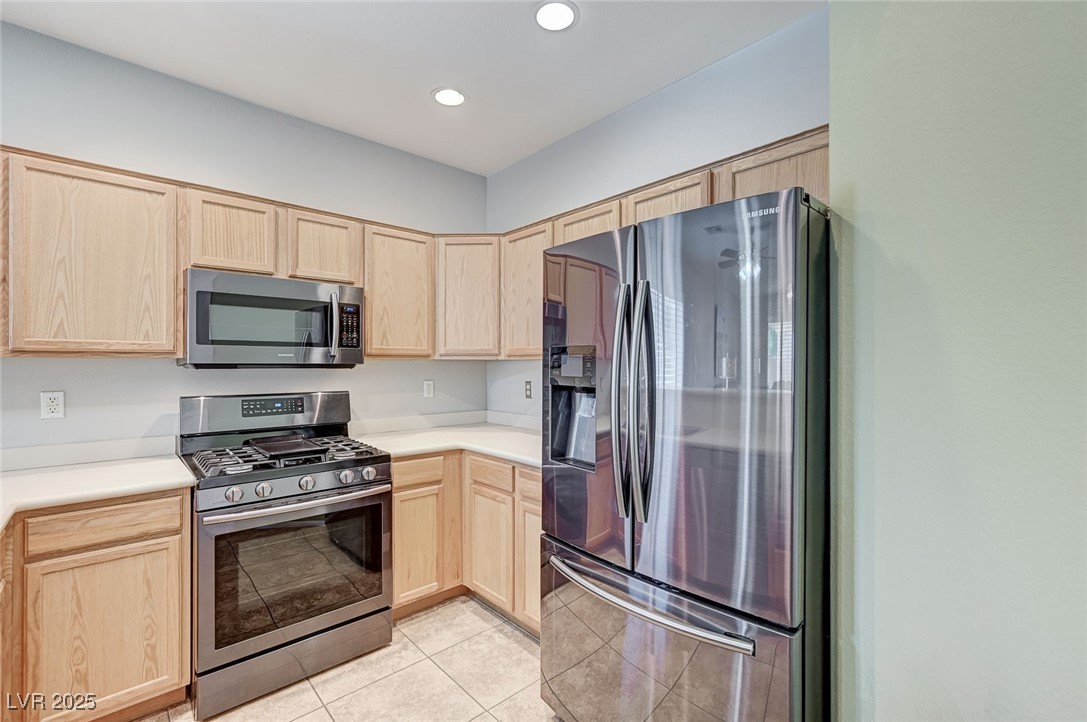 3739 Squirrel Street